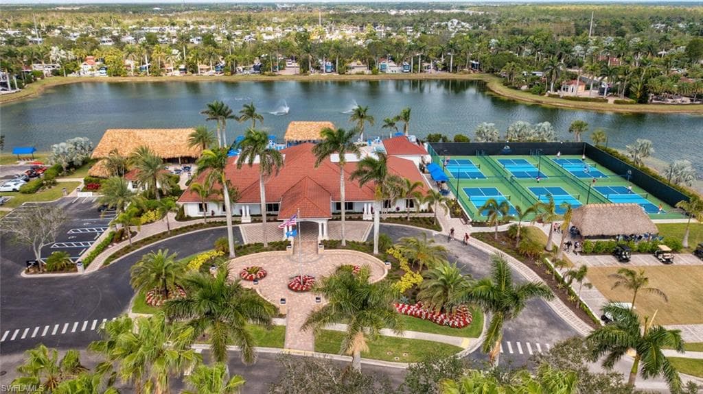 4948 Coach Ln, Naples, FL 34114-14