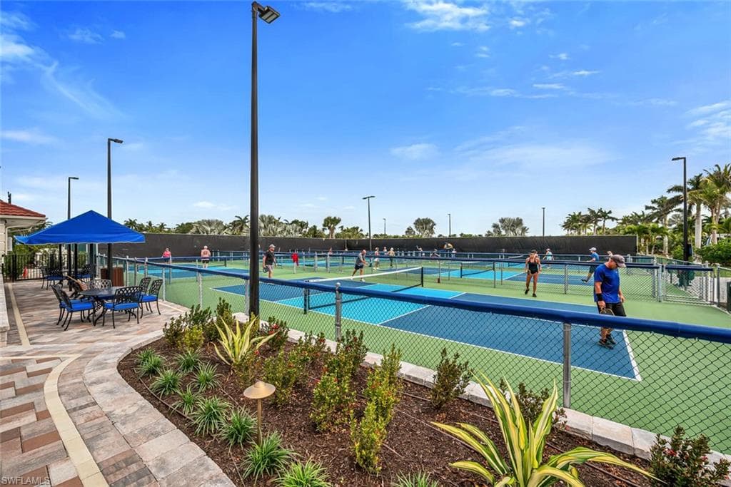 4948 Coach Ln, Naples, FL 34114-19