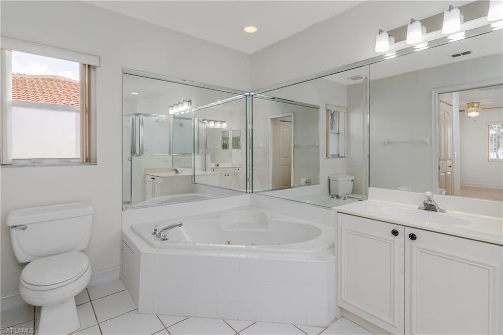 655 Luisa Ln 4, Naples, FL 34104-19