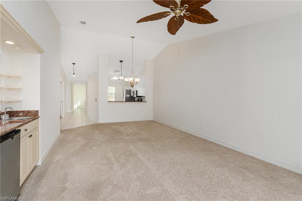 655 Luisa Ln 4, Naples, FL 34104-25