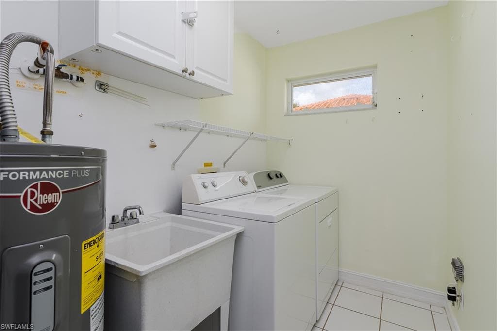 655 Luisa Ln 4, Naples, FL 34104-28