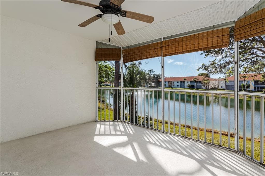 655 Luisa Ln 4, Naples, FL 34104-2
