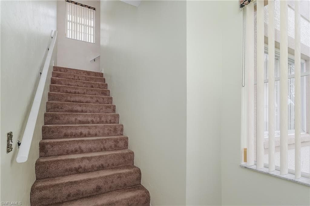 655 Luisa Ln 4, Naples, FL 34104-30