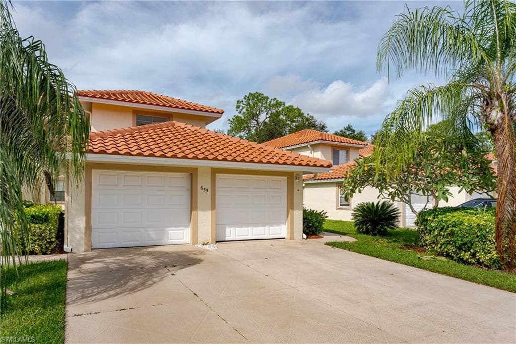 655 Luisa Ln 4, Naples, FL 34104-31