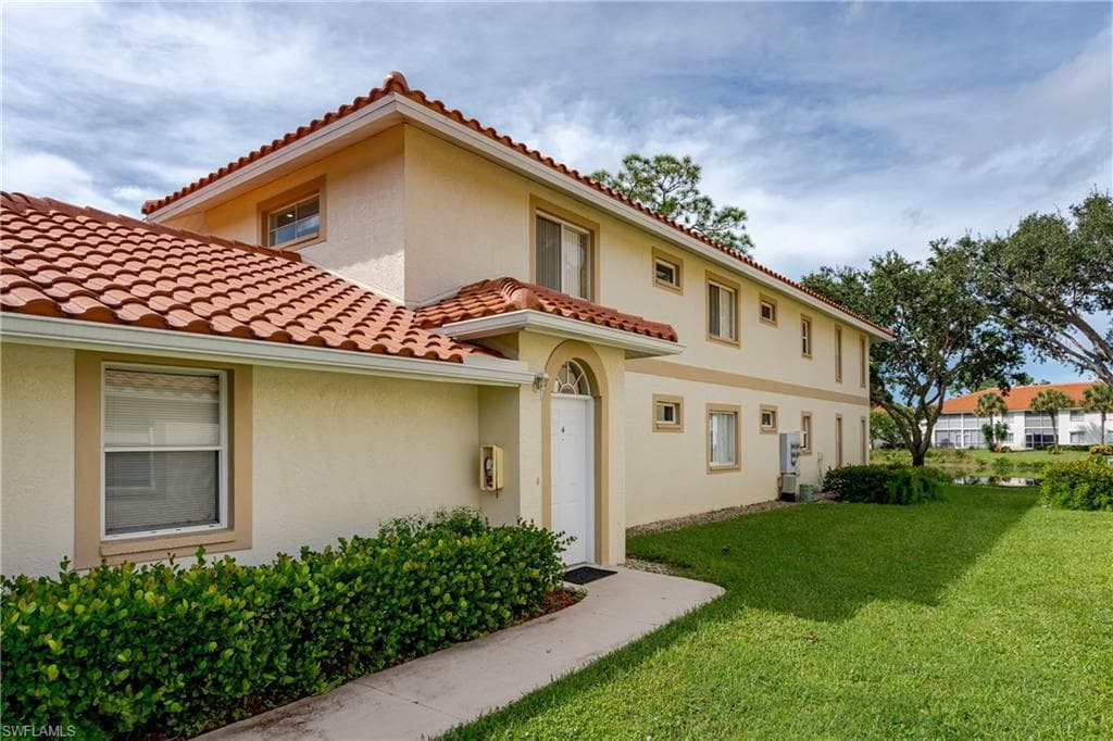 655 Luisa Ln 4, Naples, FL 34104-33
