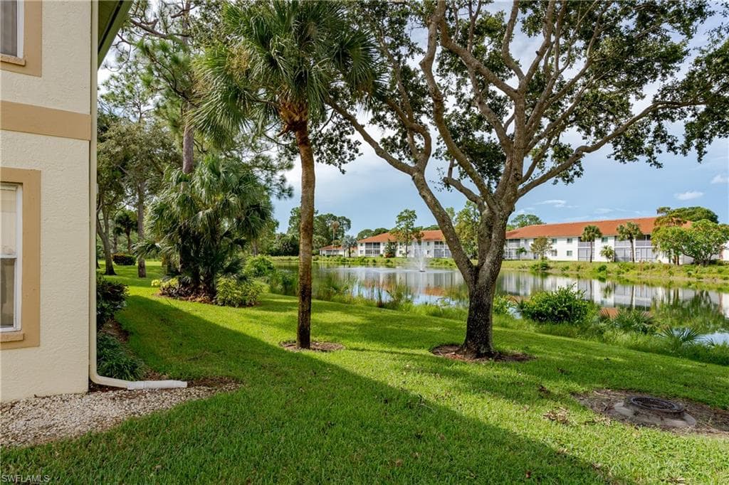 655 Luisa Ln 4, Naples, FL 34104-34