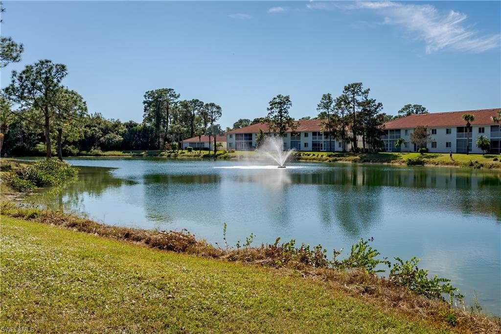 655 Luisa Ln 4, Naples, FL 34104-37