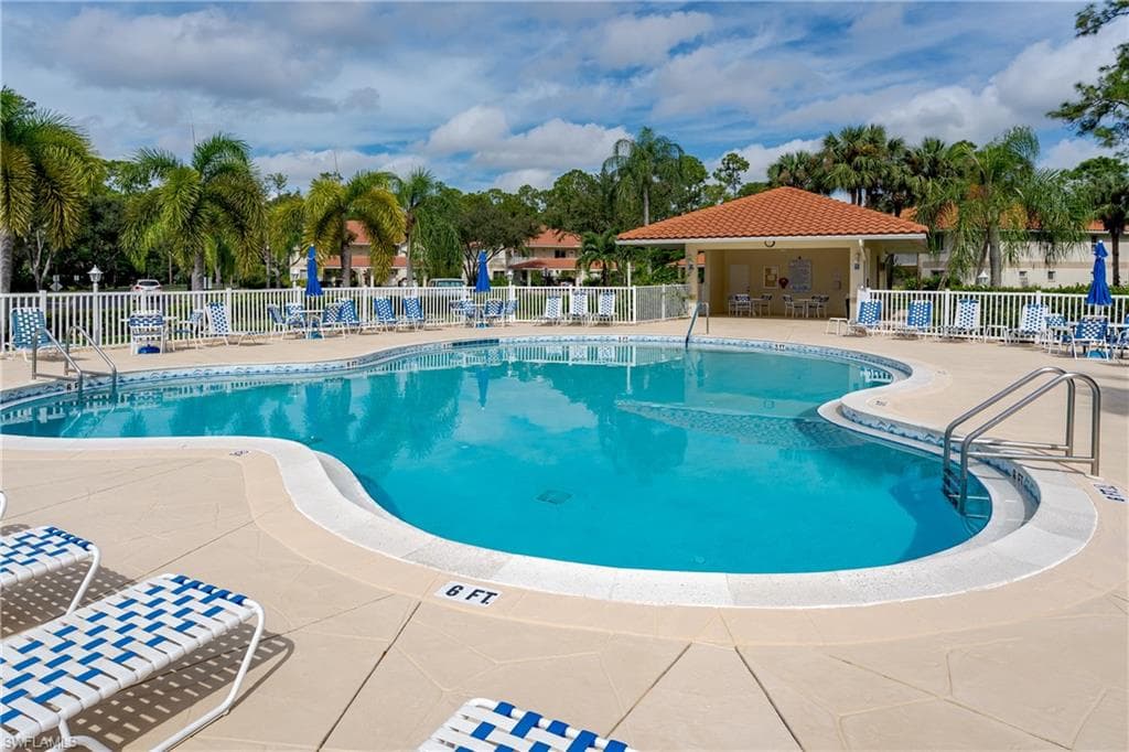655 Luisa Ln 4, Naples, FL 34104-40