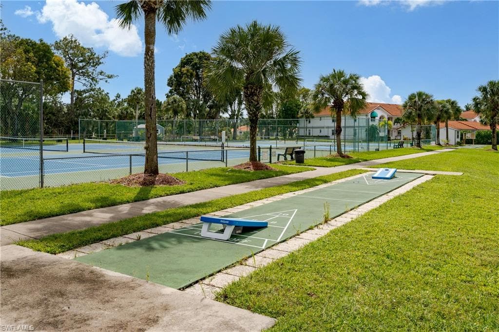 655 Luisa Ln 4, Naples, FL 34104-41