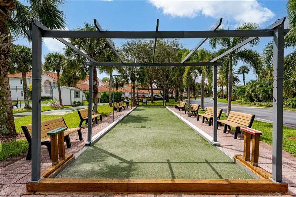 655 Luisa Ln 4, Naples, FL 34104-44