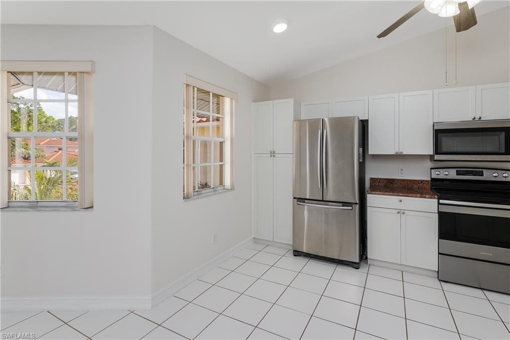 655 Luisa Ln 4, Naples, FL 34104-8