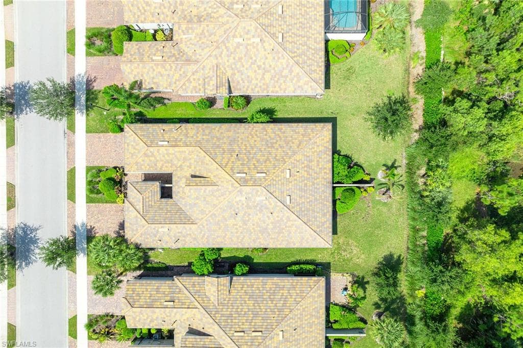 7638 Jacaranda Ln, Naples, FL 34114-25