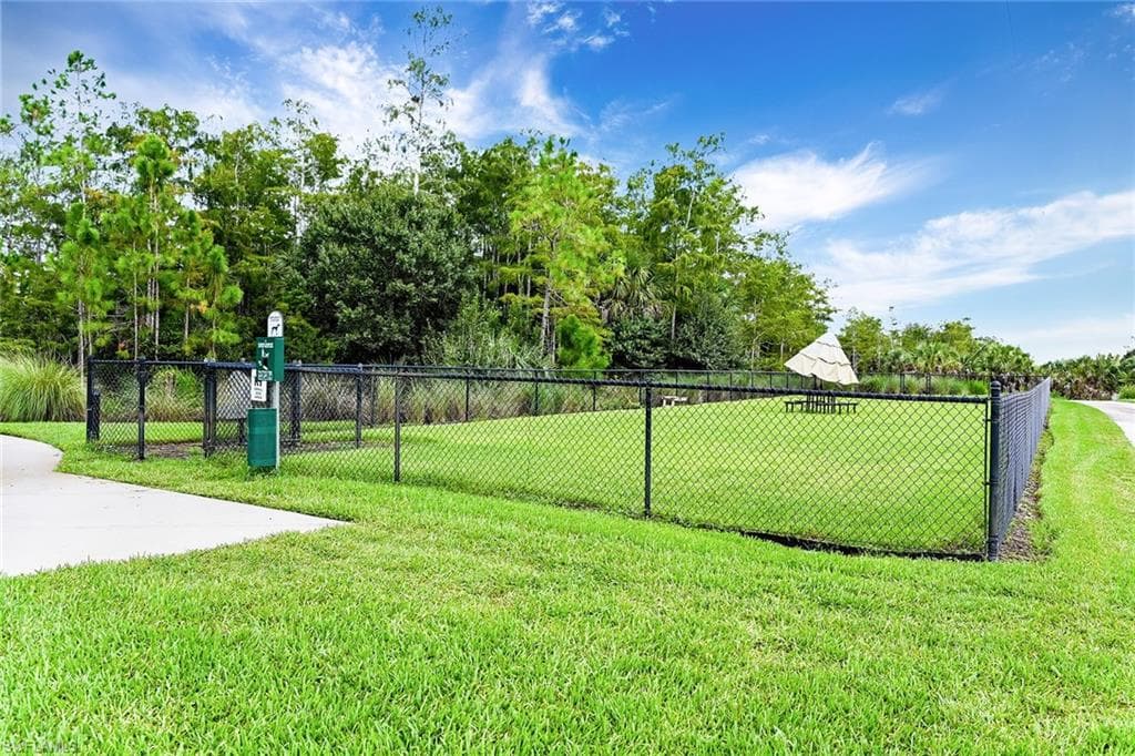 7638 Jacaranda Ln, Naples, FL 34114-41