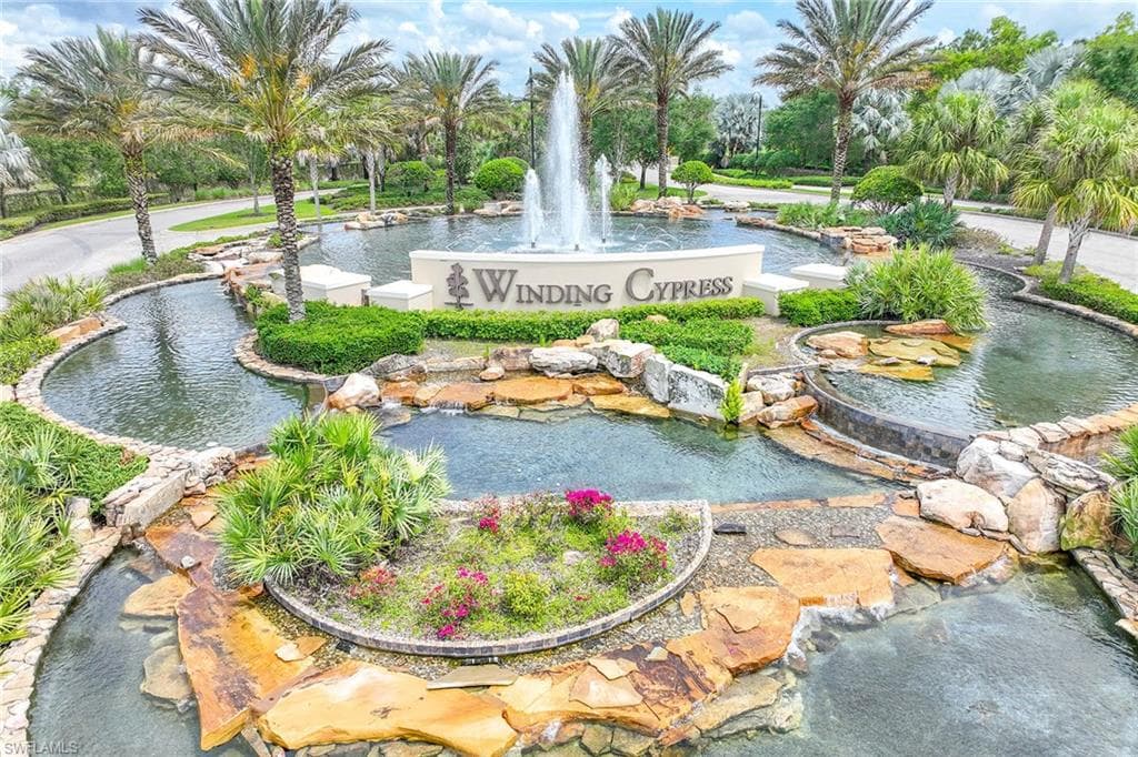 7638 Jacaranda Ln, Naples, FL 34114-45