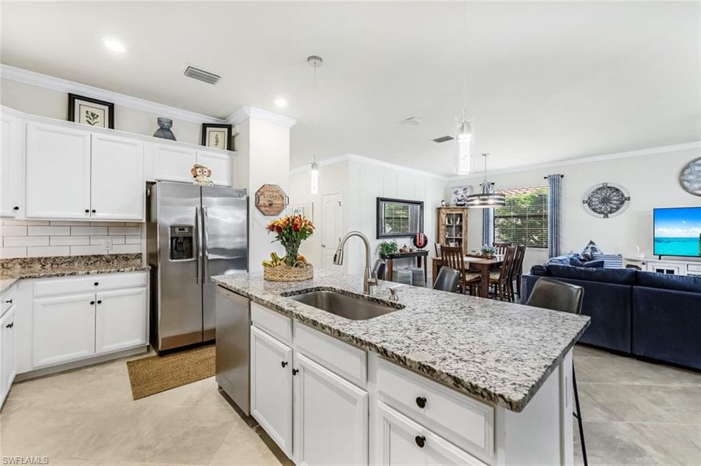 1613 Vizcaya Ln, Naples, FL 34113-13