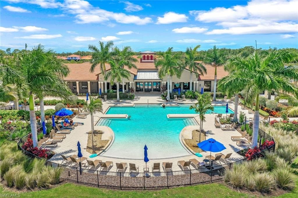 1613 Vizcaya Ln, Naples, FL 34113-27