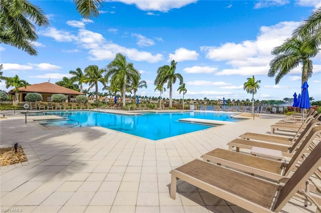 1613 Vizcaya Ln, Naples, FL 34113-29