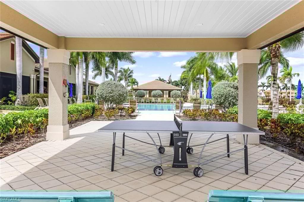 1613 Vizcaya Ln, Naples, FL 34113-31