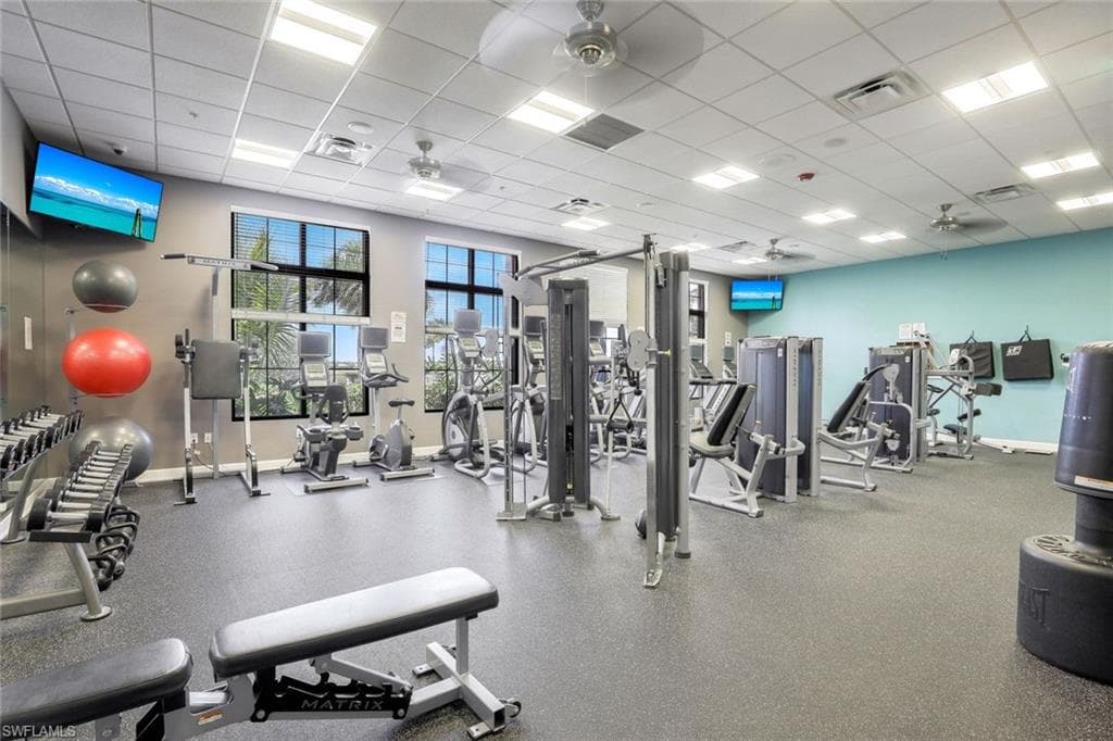 1613 Vizcaya Ln, Naples, FL 34113-35