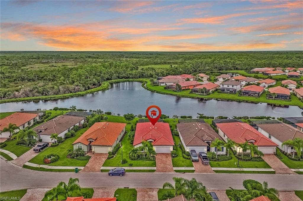 1613 Vizcaya Ln, Naples, FL 34113-5