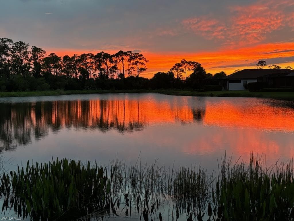 1613 Vizcaya Ln, Naples, FL 34113-6