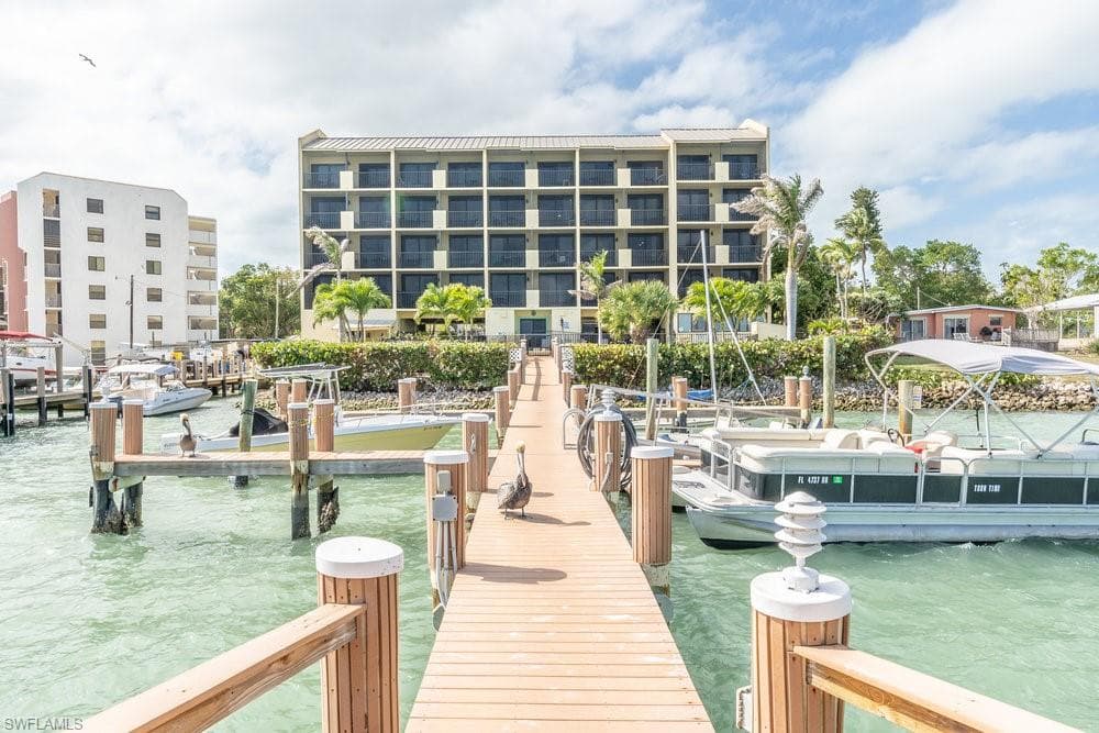 10 Tampa Pl 203, Marco Island, FL 34145-2