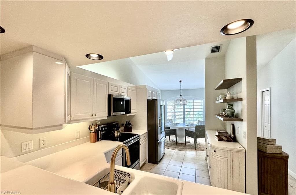 2055 Cascades Dr 5104, Naples, FL 34112-1