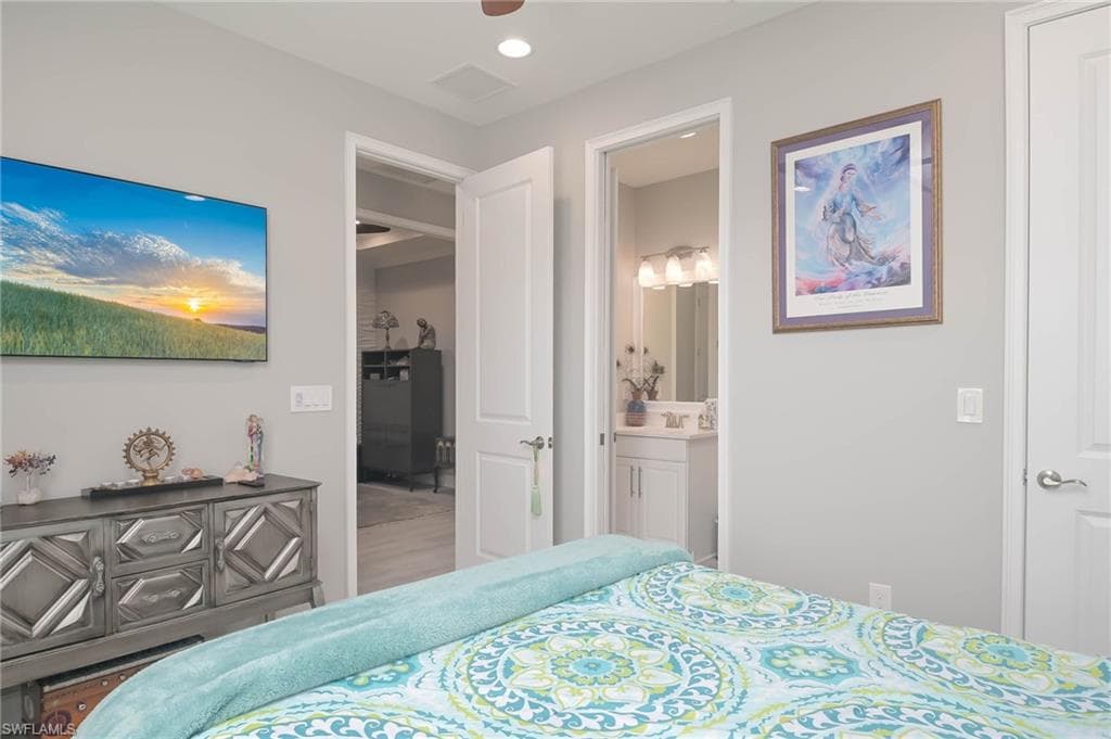 8013 Calle Canovas Ct, Naples, FL 34114-16