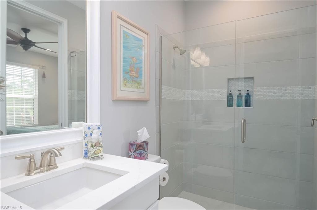 8013 Calle Canovas Ct, Naples, FL 34114-17