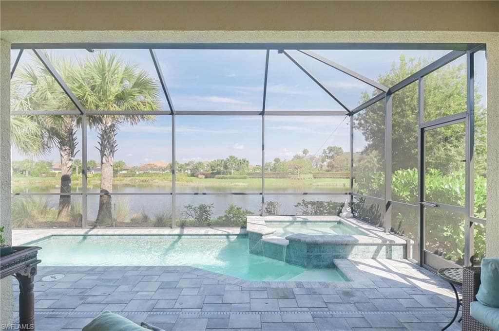 8013 Calle Canovas Ct, Naples, FL 34114-23