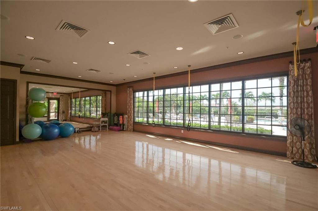 8013 Calle Canovas Ct, Naples, FL 34114-36