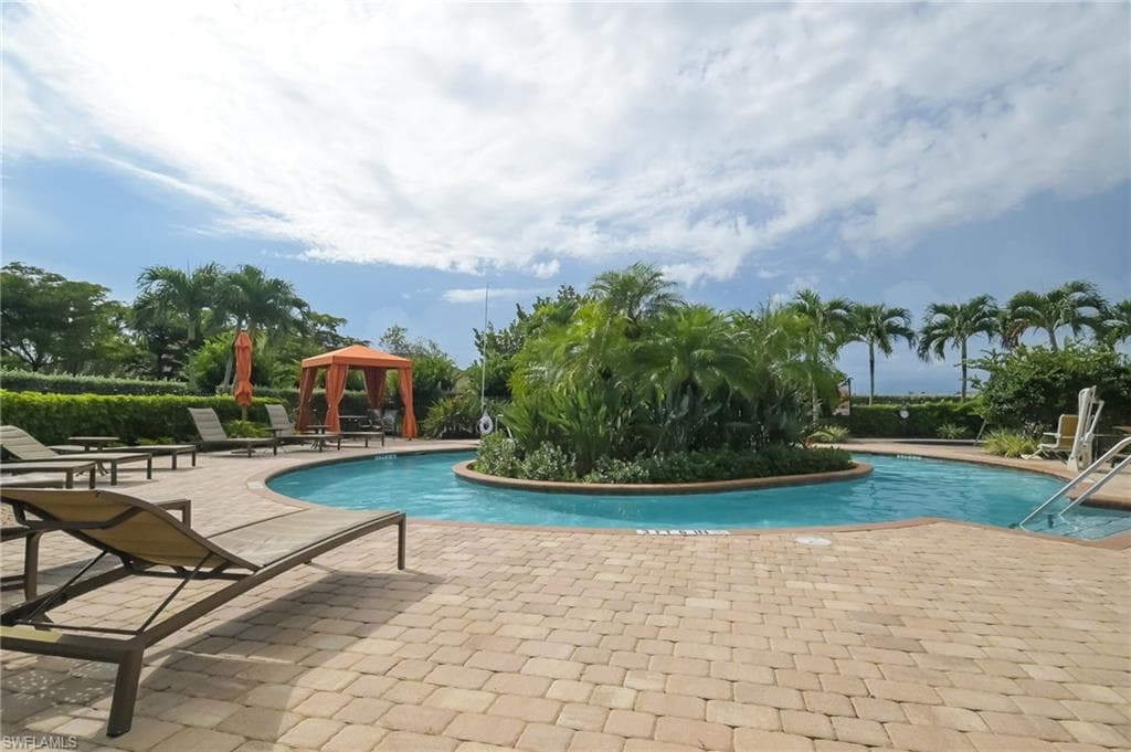 8013 Calle Canovas Ct, Naples, FL 34114-41