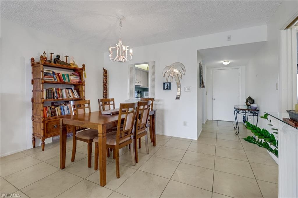 5483 Rattlesnake Hammock Rd B, Naples, FL 34113-4