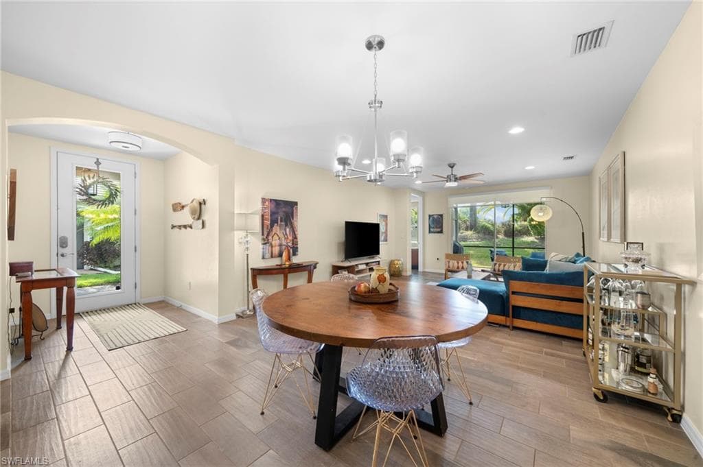 14867 Edgewater Cir, Naples, FL 34114-11