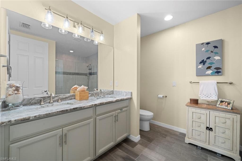 14867 Edgewater Cir, Naples, FL 34114-22