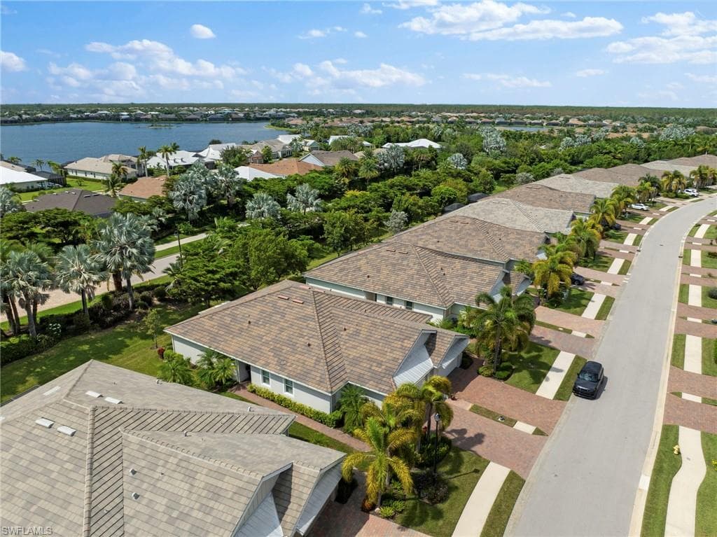 14867 Edgewater Cir, Naples, FL 34114-40