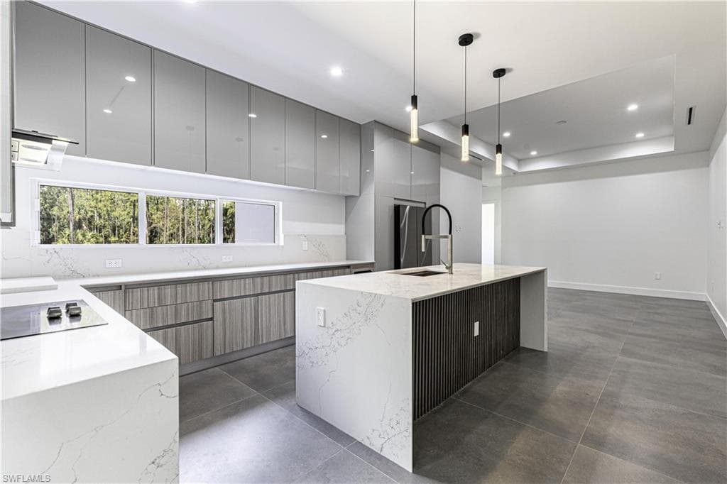 4629 10th Ave SE, Naples, FL 34117-10