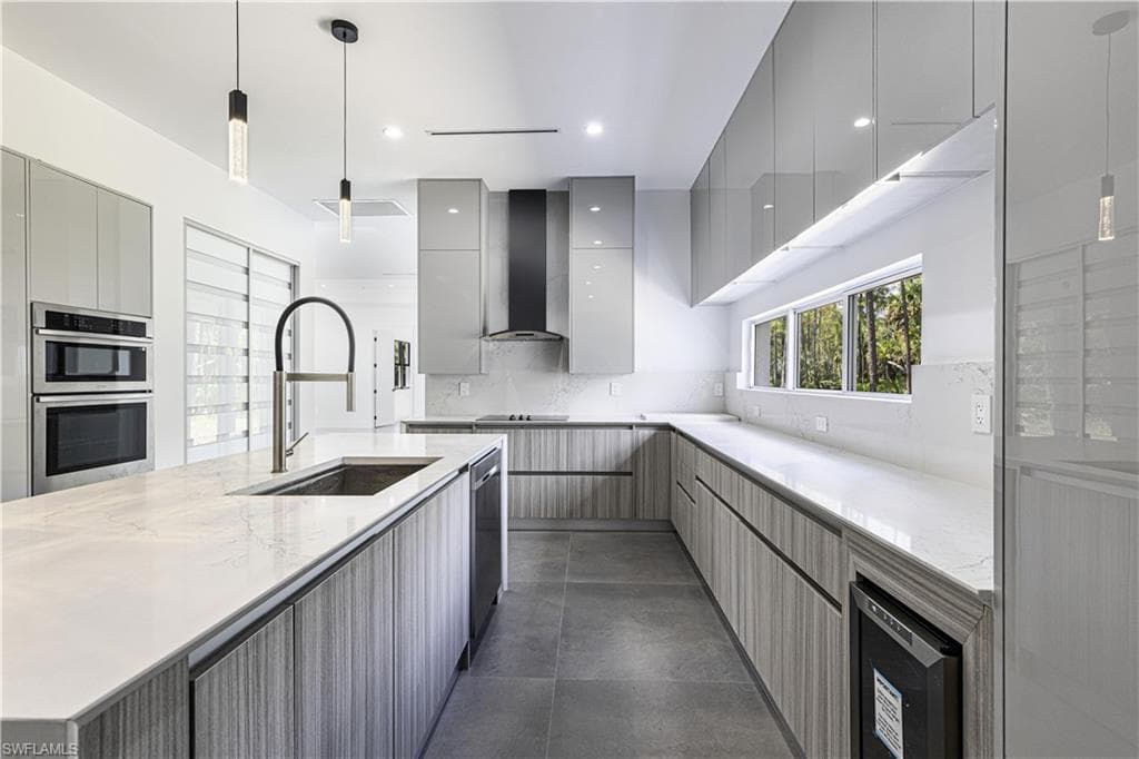 4629 10th Ave SE, Naples, FL 34117-12