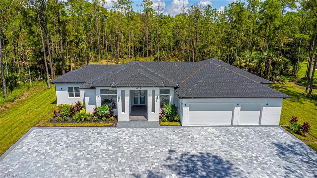 4629 10th Ave SE, Naples, FL 34117-3