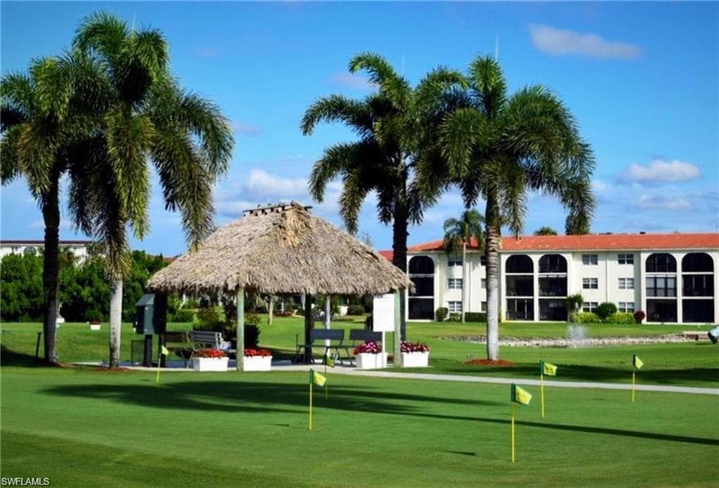 5 High Point Cir W 212, Naples, FL 34103-18
