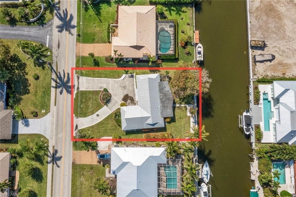 1696 Sandpiper St, Naples, FL 34102-4