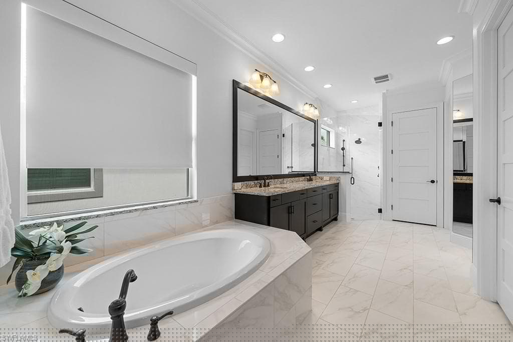 5154 Andros Dr, Naples, FL 34113-32