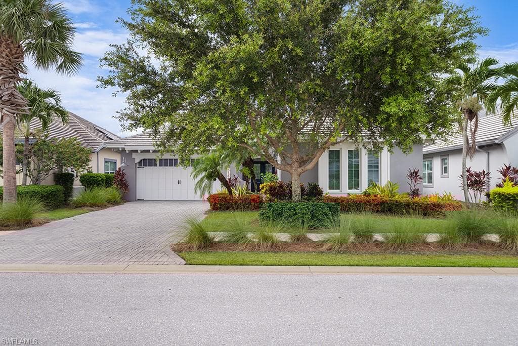 5154 Andros Dr, Naples, FL 34113-3