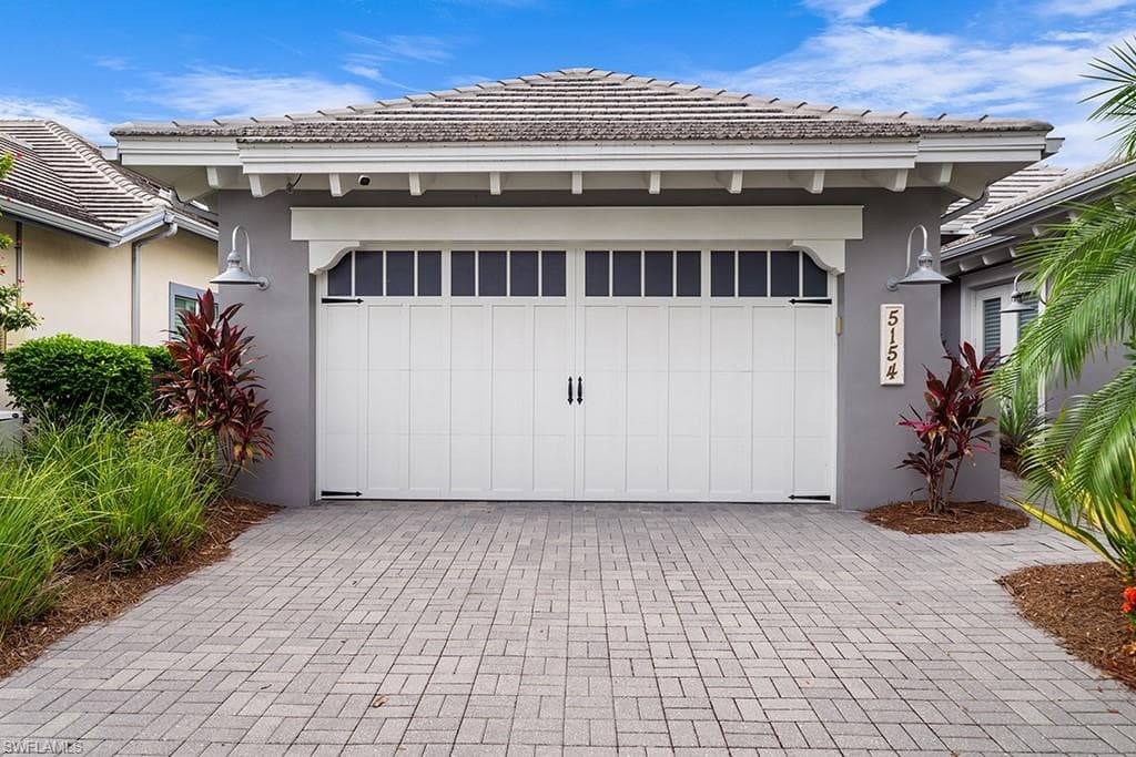5154 Andros Dr, Naples, FL 34113-4