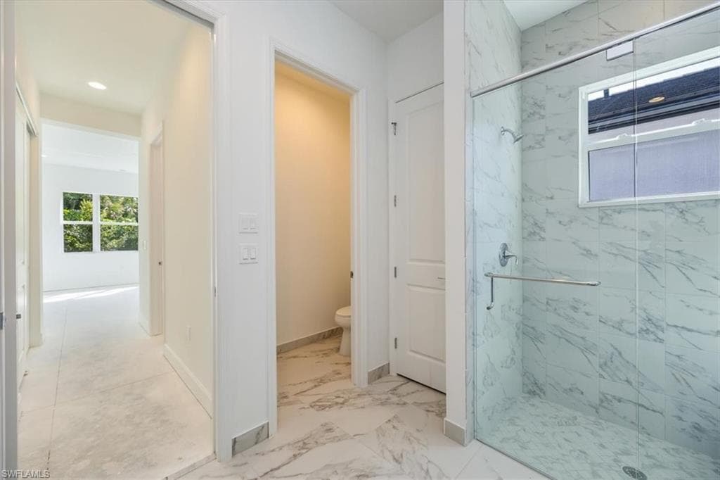 12452 Violet Ln, Naples, FL 34120-18