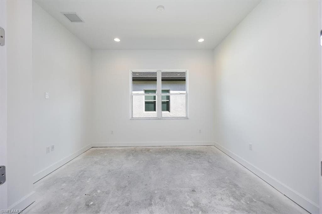 12452 Violet Ln, Naples, FL 34120-23