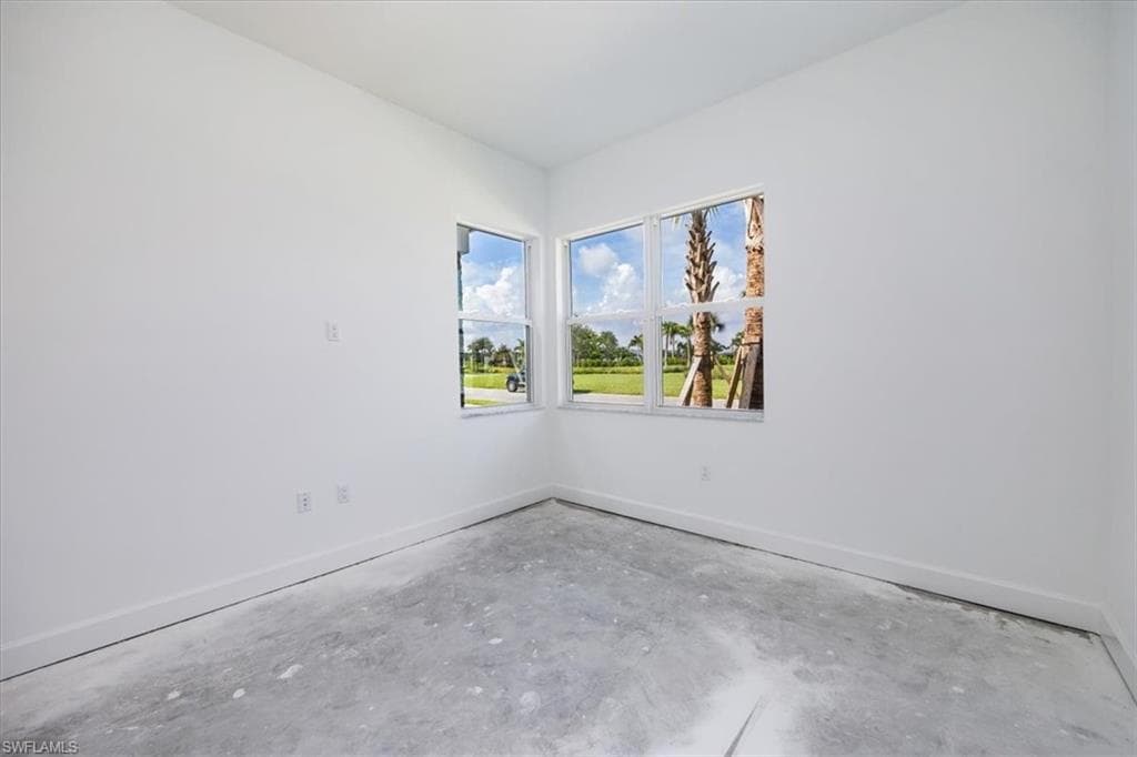 12452 Violet Ln, Naples, FL 34120-24