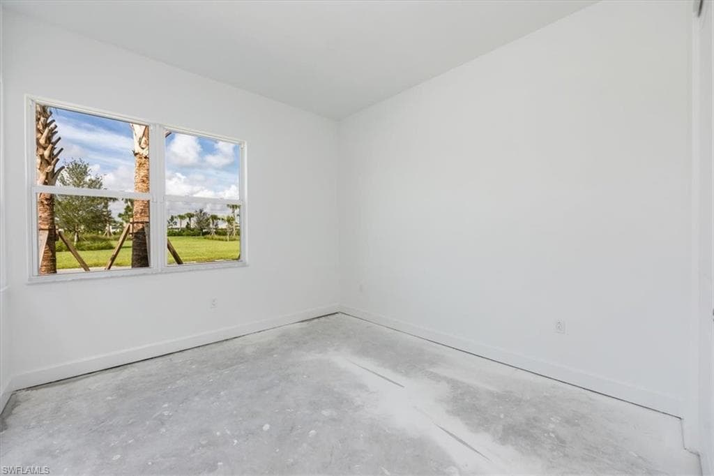 12452 Violet Ln, Naples, FL 34120-26