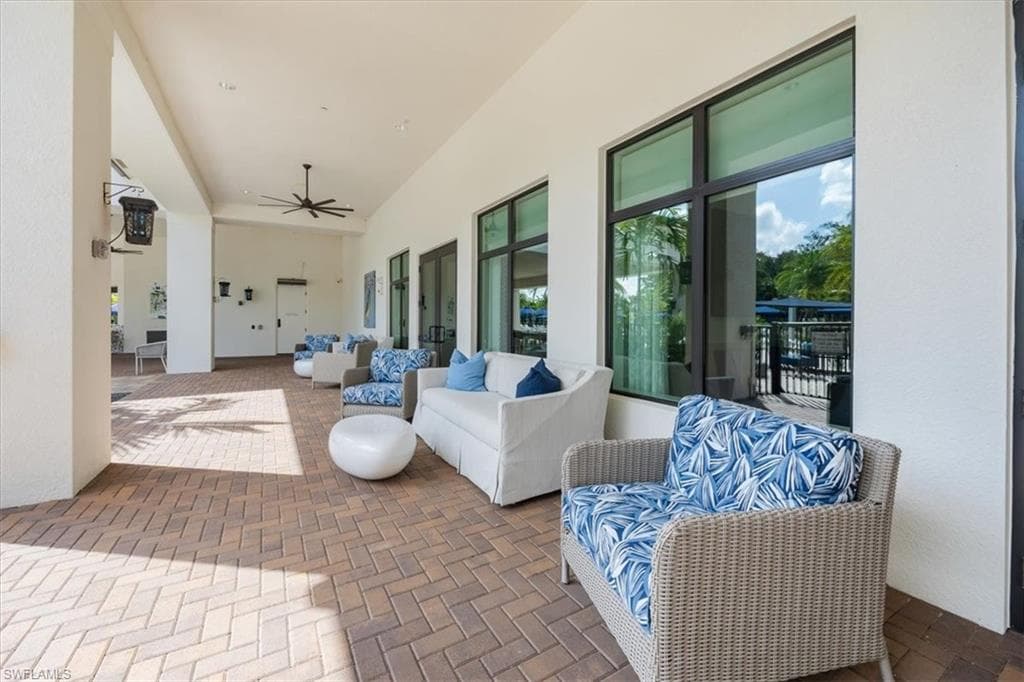 12452 Violet Ln, Naples, FL 34120-37