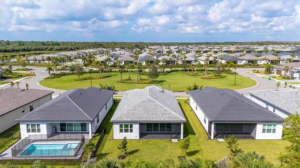 12452 Violet Ln, Naples, FL 34120-41